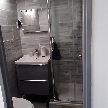- Renove Climatise 2/3 Pers, Parking Securise, A 50m De La Du Grazel - Fr-1-796-16 Apartmán *